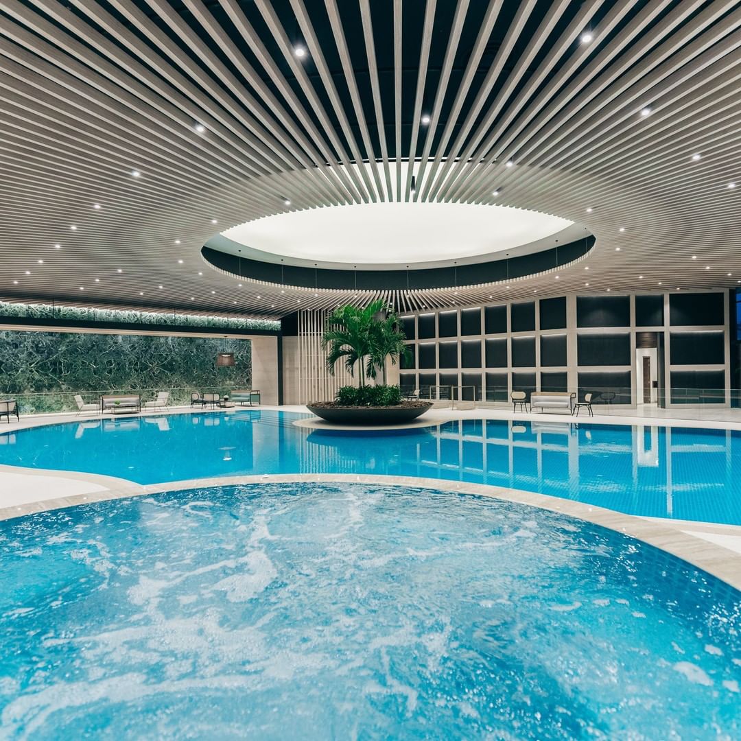 Over 2M Britons are planning a wellness holiday this year, according to a study by @expedia. ⁠
⁠
If you need some #inspiration this #wellnesswednesday, look no further than @ritzcarltonbahrain and their brand new Wellness 360 Island retreat.