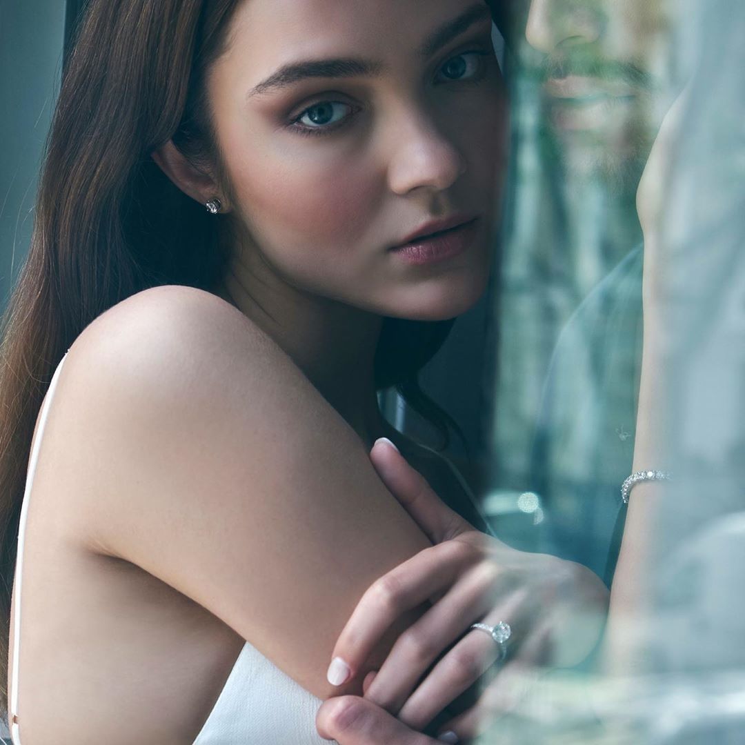 If you like it, put an ethical ring on it.⁠
⁠
The @dailymail explains the difference between mined and lab-grown diamonds, using @caratlondon’s conflict-free Gentle Diamonds collection as a prime example of lab-grown jewels