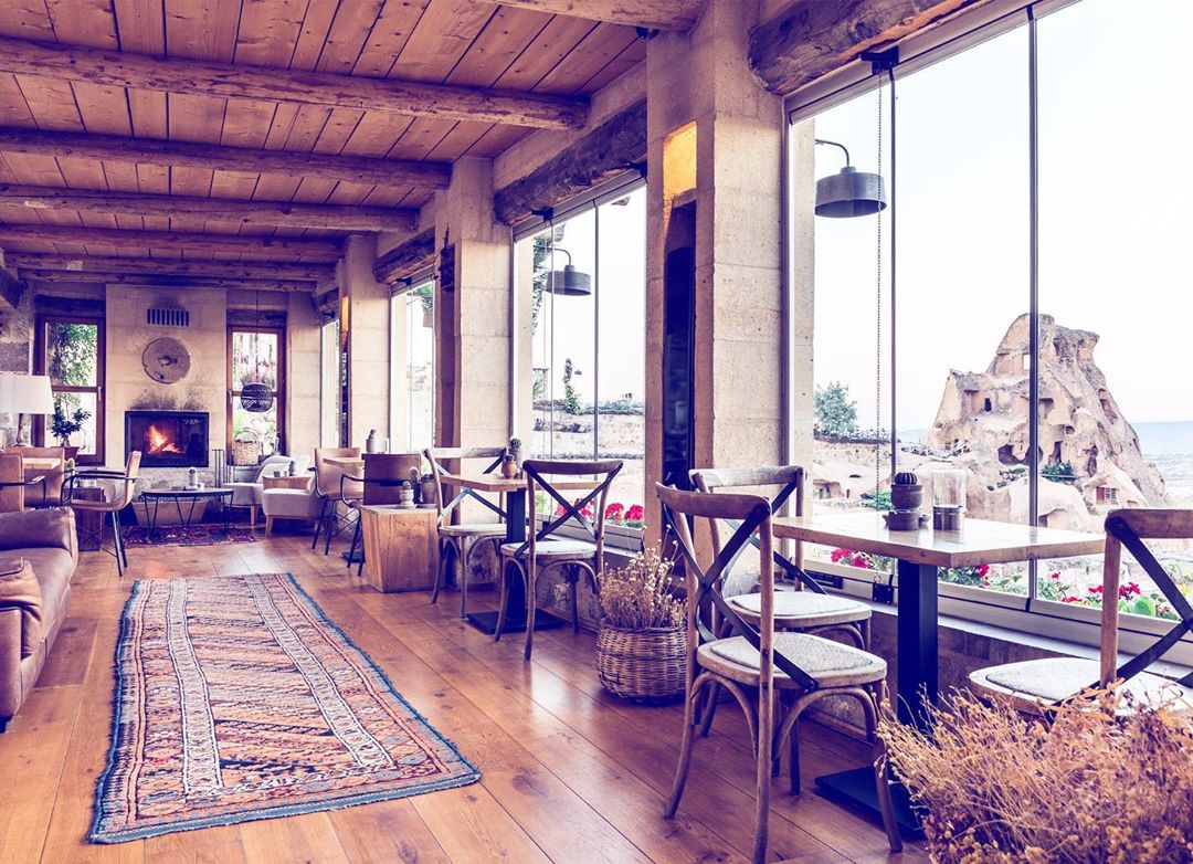 Consumed by wanderlust? There’s no better time to get planning your top bucket-list vacations ⁣💭
⁣
You’ll be sure to find the beautiful @argosincappadocia at the top of our list…
⁣
#ArmChairTravel #ArgosinCappadocia #DreamNowGoLater #FoxCommsTravel⁣
